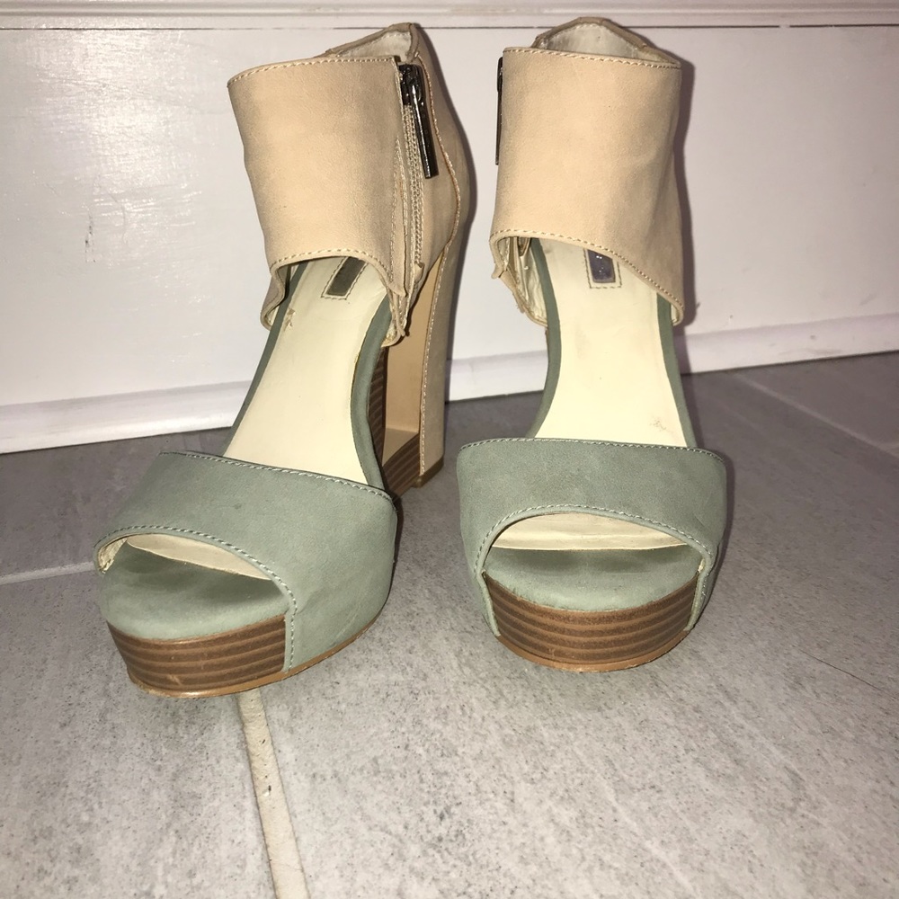 Bcbg eneration wedge heels “nigella” style